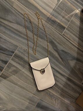Cream Textured Crossbody Phone Bag with Gold Chain